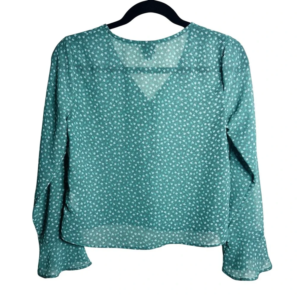 Art Class Girls XL 14 Green Floral Tie Front Blouse Long Sleeve Bell Cuff Spring